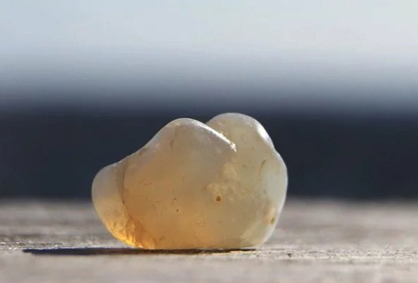 Какие полудрагоценные камни находят на пляжах Крыма?